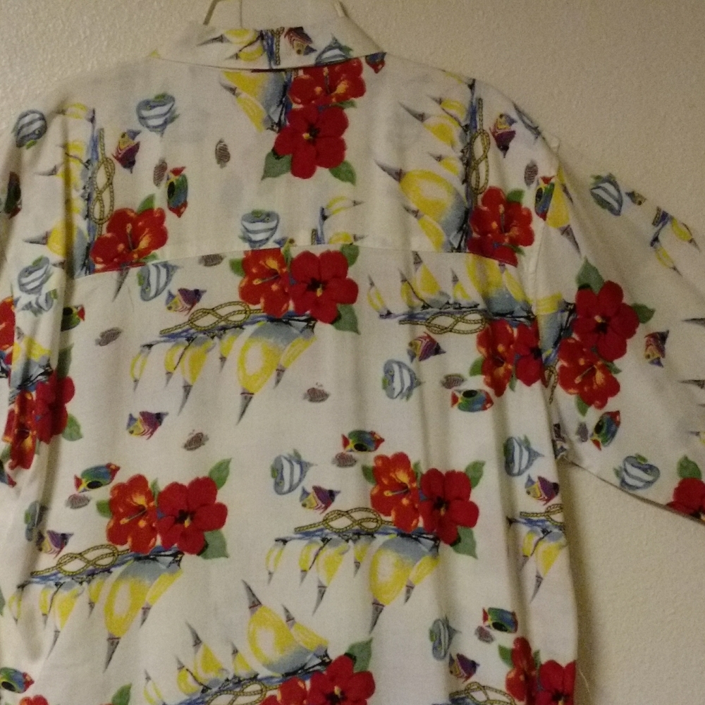 Shirt - Picture 4 of 7